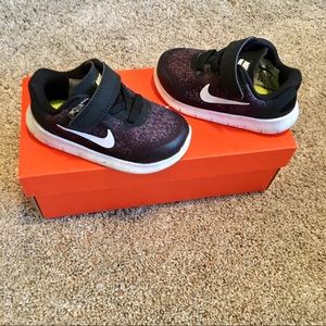 🎉Host Pick🎉 Toddler Nike’s! GUC. Size 6c.